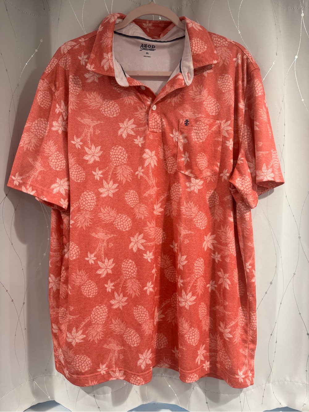 Men’s IZzod Coral Pineapple Print Polo size XL